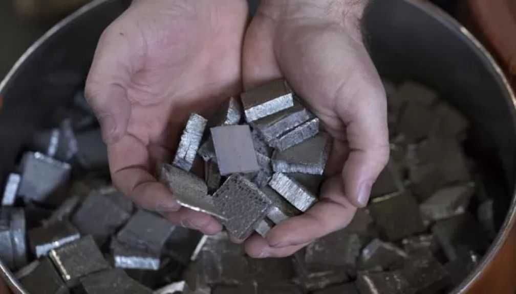 الصين تفتح عقود النيكل والليثيوم الآجلة أمام المستثمرين الأجانب