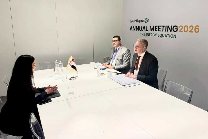 الأول في إفريقيا.. وزير البترول يبحث تنفيذ مشروع التقاط الكربون بمجمع ”موبكو”