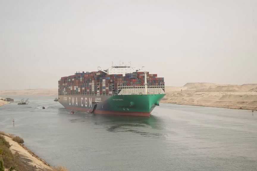 قطاعات قناة السويس والفنادق والصناعات غير البترولية تدفع النمو خلال الربع الثاني من 2025/2026