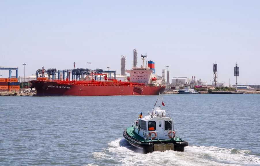 تضم ذرة وقمح.. ميناء دمياط يستقبل 71350 طنًا من البضائع