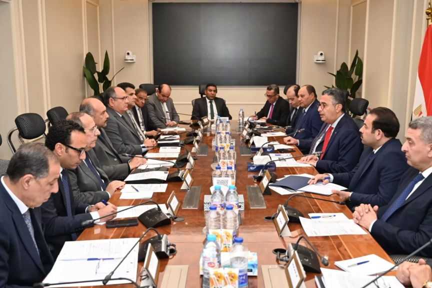 وزيرا التموين والزراعة يبحثان مع ”مستقبل مصر” تطوير صناعة السكر وإمكانية تداوله بالبورصة السلعية