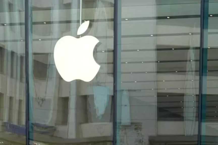 سهم أبل يقفز 5% بدعم من توقعات مالية إيجابية