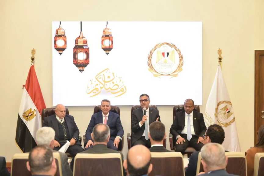 وزير التموين يُناقش مع ”الغرف التجارية” الترتيبات التنفيذية لإقامة المعارض الرئيسية ”أهلًا رمضان”| صور