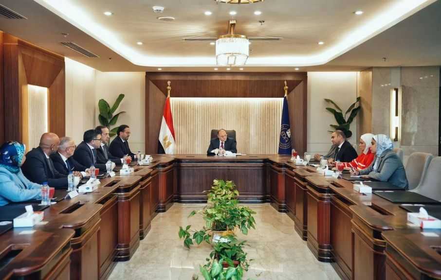 ”هيئة الدواء” تُناقش مع ”أبوت” خطط الشركة لتعزيز التصنيع المحلي