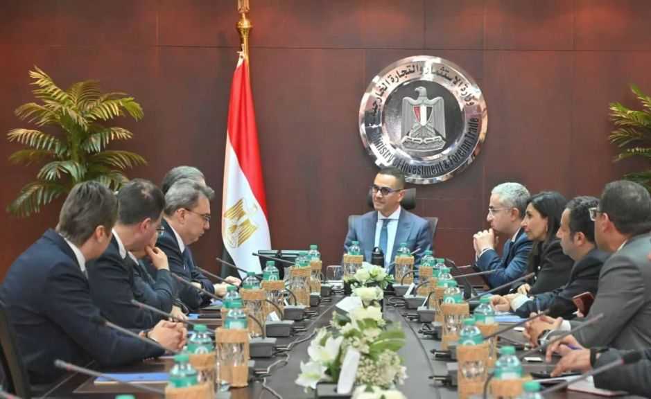 وزير الاستثمار يبحث مع ”إكزاشيباشي” التركية التوسع بمواد البناء وقطاعات صناعية أخرى