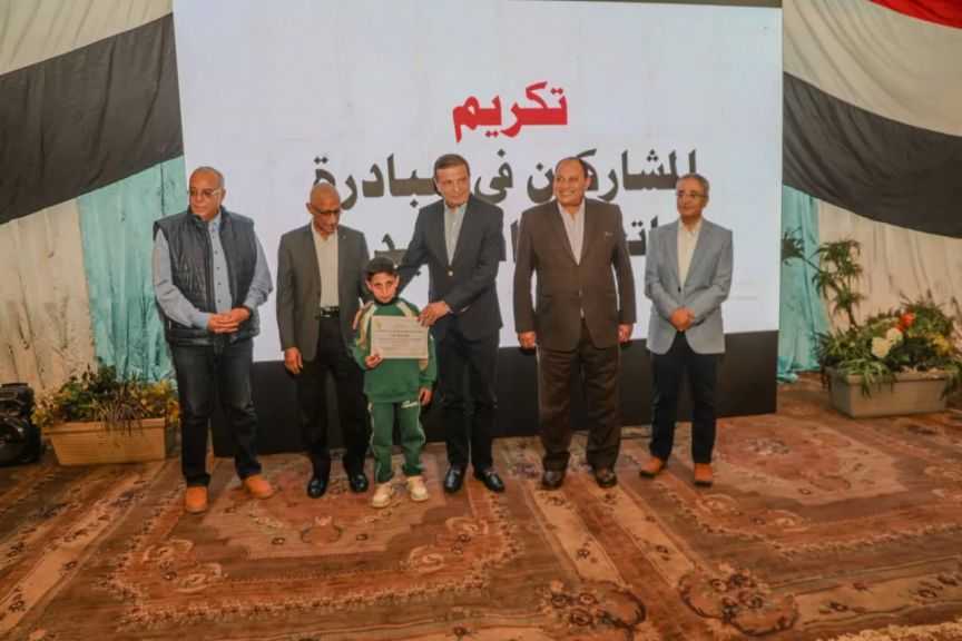 وزير الزراعة يُوجه بتوزيع 100 ألف شتلة زيتون بسيناء.. ويُخصص 5 ملايين جنيه لتنفيذ مشروعات صغيرة للمرأة