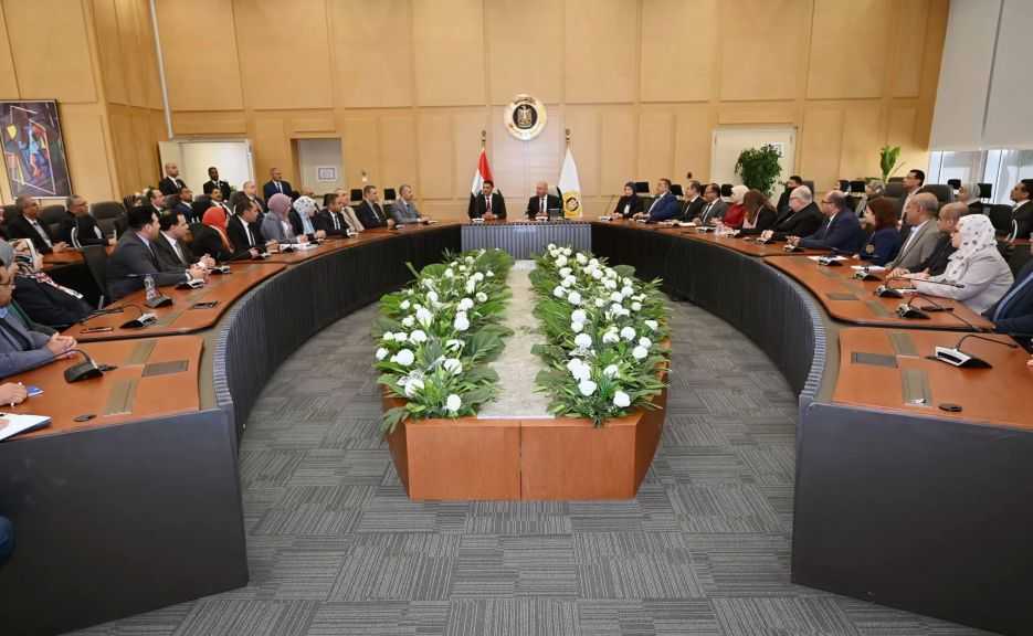 وزير الصناعة: لن ندخر جهدًا لدعم المستثمرين لزيادة الإنتاج وتلبية احتياجات السوق المحلي