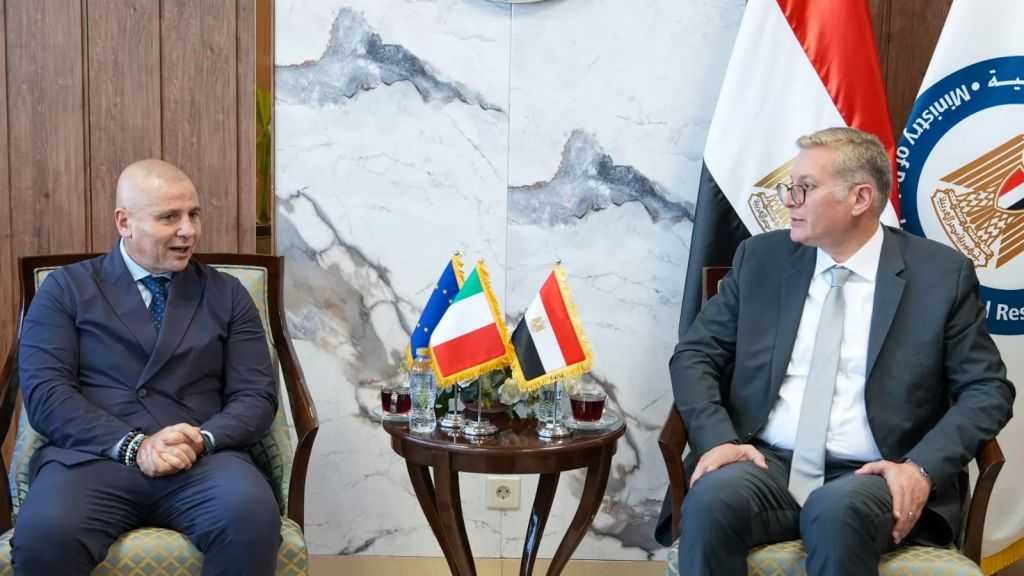 ”بدوي” يُناقش مع السفير الإيطالي تعزيز التعاون بمجالات البترول والغاز والتعدين