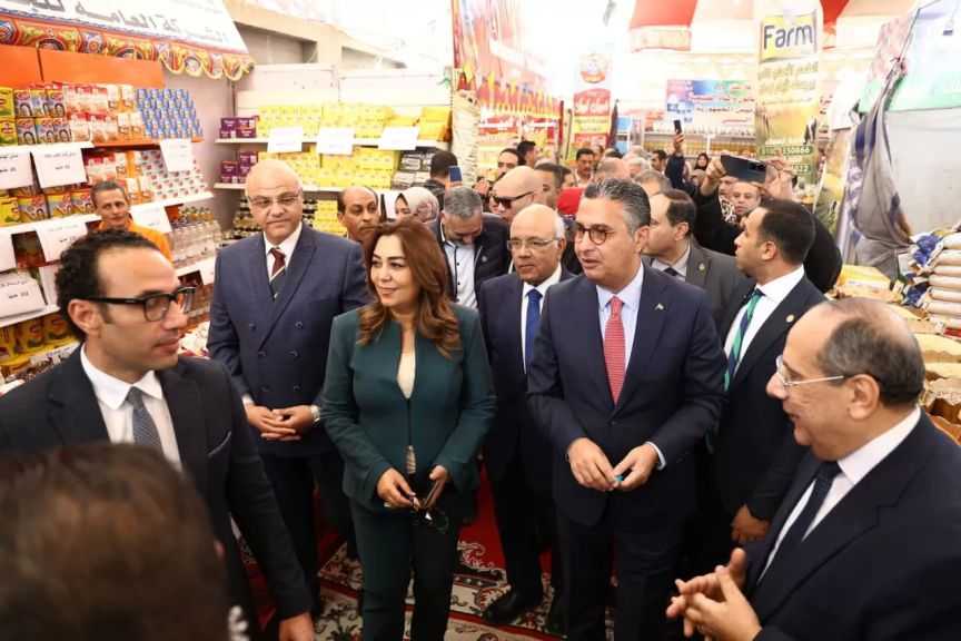 وزيرا التموين والتنمية المحلية يفتتحان معرضان لأهلًا رمضان وتمور مطروح بالقليوبية| صور