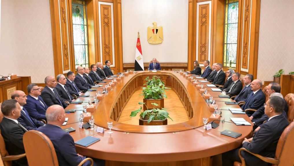 تضم الخدمات وحياة كريمة والاستثمار.. الرئيس السيسي يُصدر عدة توجيهات للمحافظين الجدد| التفاصيل