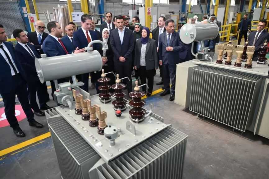 يُصدر لـ9 دول.. وزير الصناعة يتفقد مصنع ”هيتاشي إنرجي” للمحولات الكهربائية