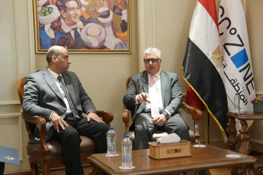 اقتصادية قناة السويس” تبحث مع وزير العمل التعاون في تدريب وتأهيل العمالة لمشروعاتها