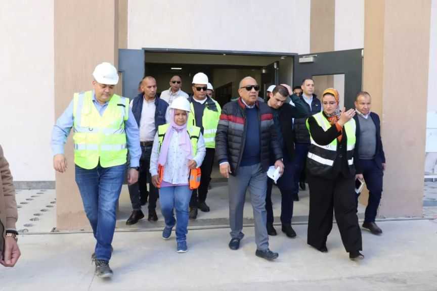 وزير الكهرباء يتفقد محطة الربط الكهربائي المصري السعودي العملاقة جهد 500 كيلو فولت