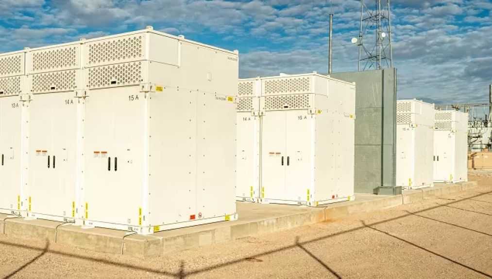 توقعات بنمو استثمارات تخزين الطاقة في أمريكا بنسبة 21% لتصل إلى 25 مليار دولار في 2026