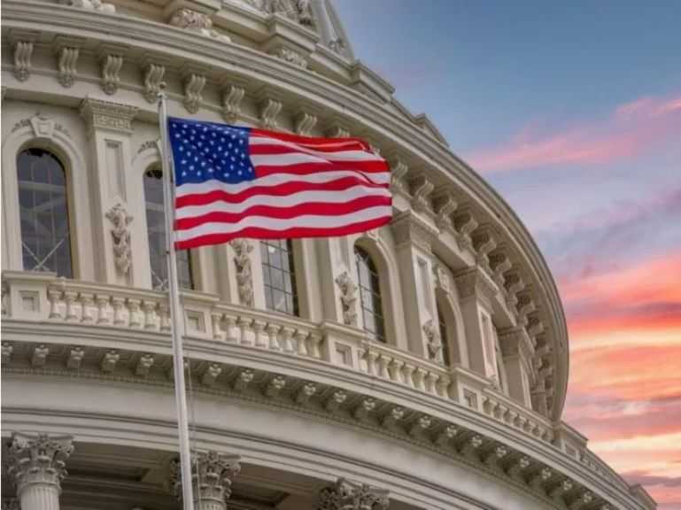 واشنطن تؤكد تمسك الشركاء بالاتفاقيات التجارية بعد قرار المحكمة العليا