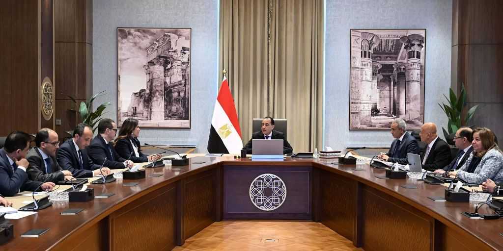 منها تطوير وسط القاهرة.. وزيرة الإسكان تستعرض الموقف التنفيذي لعدد من المشروعات| التفاصيل