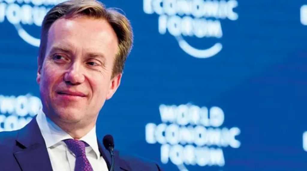 استقالة رئيس المنتدى الاقتصادي العالمي على خلفية صلته بـ إبستين