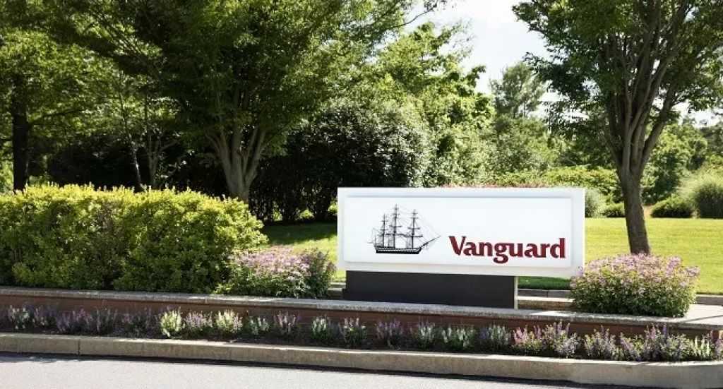 فانجارد: الأمريكيون يسحبون من مدخرات التقاعد بمعدلات قياسية