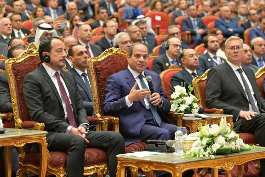 الرئيس السيسي يُحذر: استمرار الحرب يترتب عليه تداعيات خطيرة عالميًا لارتفاع أسعار الوقود والأسمدة والمنتجات الزراعية