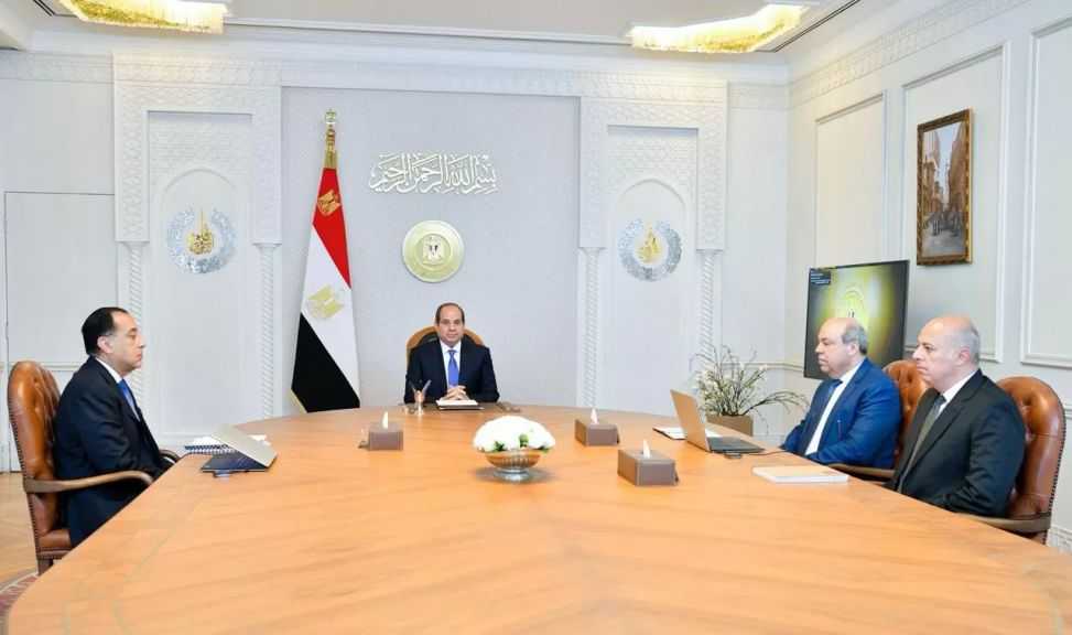 الرئيس السيسي يُتابع مستجدات طرح إدارة وتشغيل المطارات أمام القطاع الخاص وجهود تطوير ”مصر للطيران”
