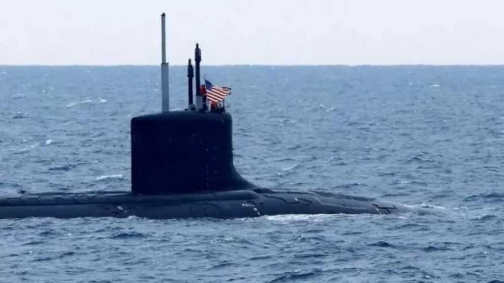 البيت الأبيض ينفي مرافقة البحرية الأمريكية لناقلة نفط عبر مضيق هرمز