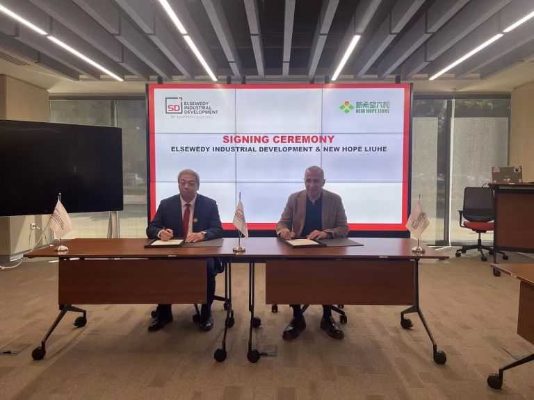 شركة السويدي توقع عقدًا مع «نيوهوب» لإنشاء مصنع أعلاف في «اندستريا العاشر»