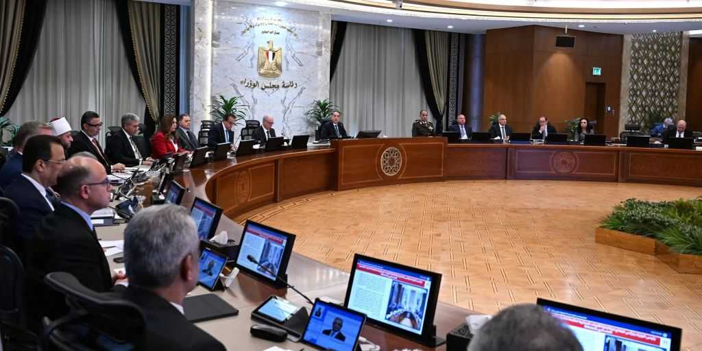 رئيس الوزراء: اتخاذ الإجراءات التنفيذية لتحويل مخالفات الاحتكار والتلاعب في الأسعار للنيابة العسكرية