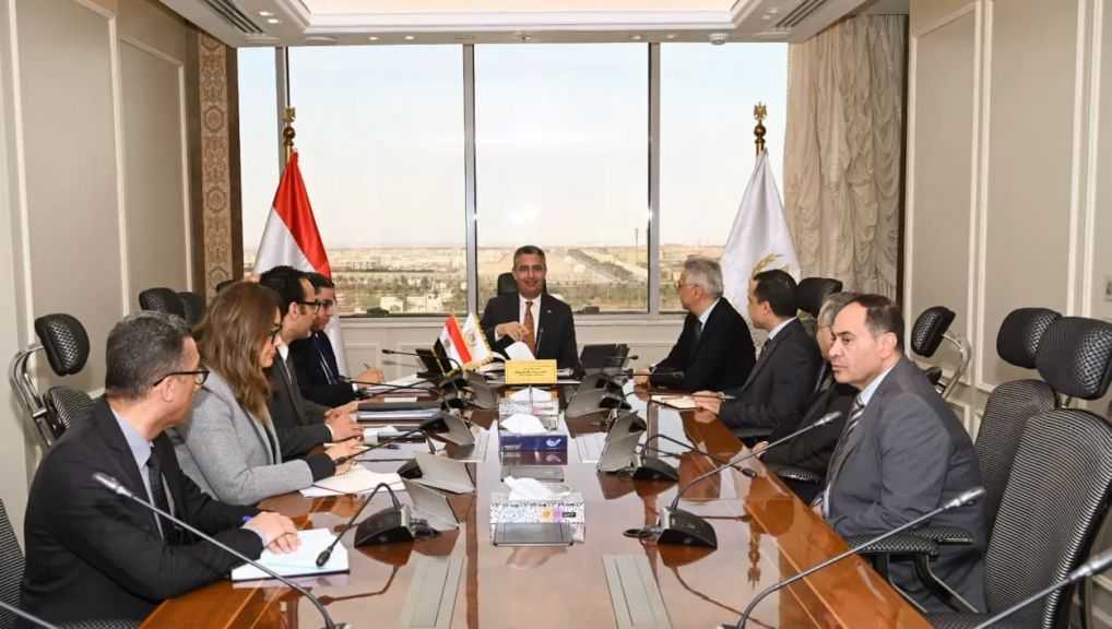 وزير التموين يُتابع مستجدات تنفيذ مشروع توطين صناعة صوامع تخزين الحبوب