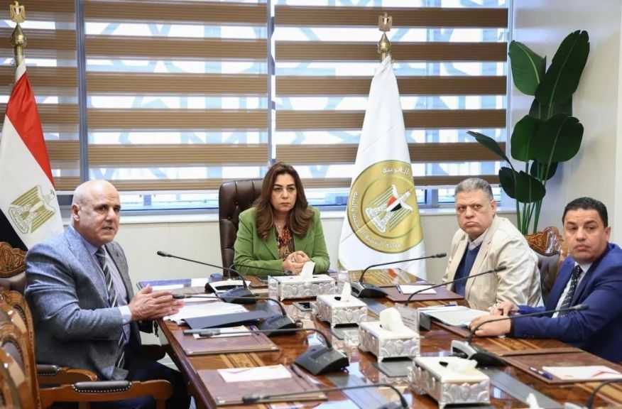 وزيرة التنمية المحلية تتابع الموقف التنفيذي لمنظومة التصالح على بعض مخالفات البناء