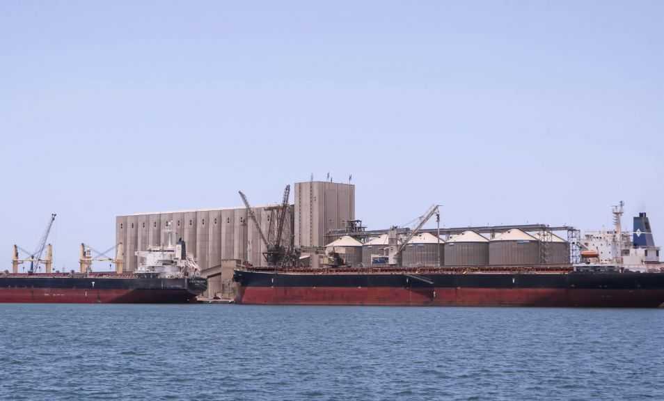 ميناء دمياط يستقبل 44 ألف طن من القمح الروسي لصالح القطاع العام