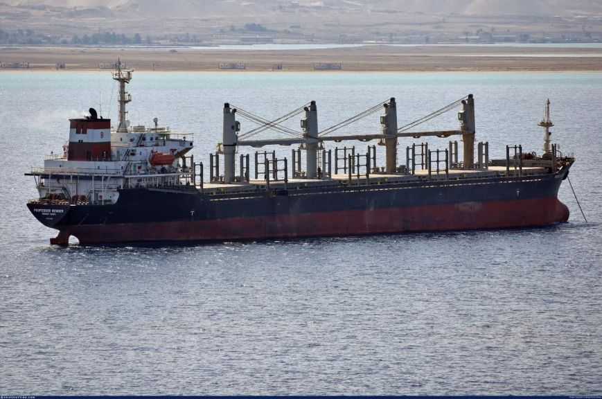 تصدير 10 آلاف طن من المواد الغذائية إلى السودان عبر ميناء بورتوفيق