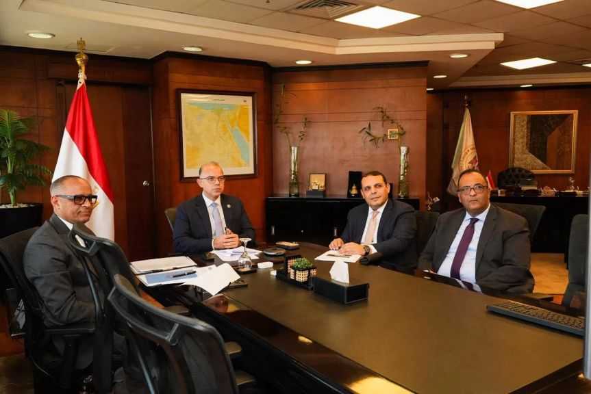 الأول في إفريقيا.. صربيا تدرس إنشاء مكتب تجاري واقتصادي بسفارتها في مصر