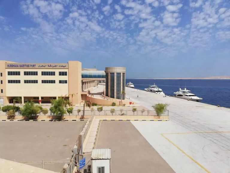 إعادة فتح ميناء الغردقة البحري بعد التحسن في الأحوال الجوية