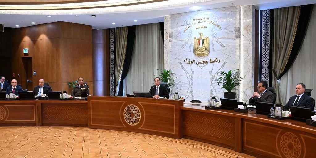 مجلس الوزراء يعتمد قرارًا بزيادة أوامر الإسناد لاستكمال تنفيذ 62 مشروعًا