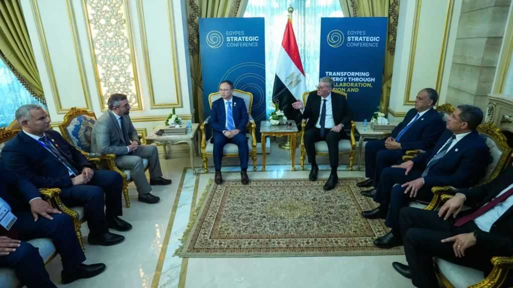 وزير البترول يُناقش أنشطة ”يونايتد إنرجي” لإنتاج البترول والغاز بالصحراء الغربية