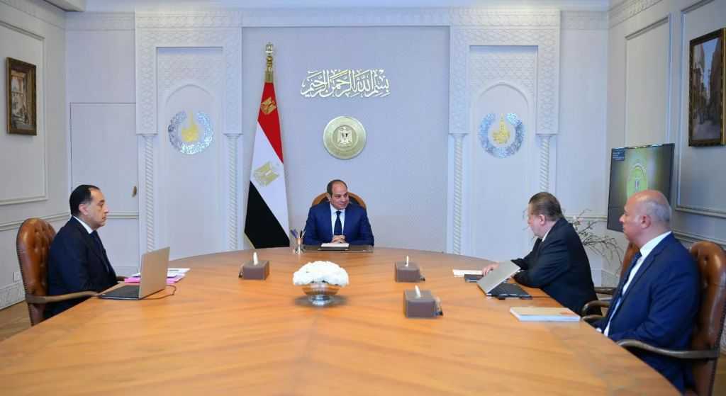 الرئيس السيسي يُوجه بتدبير الاحتياجات الدولارية لتوفير مستلزمات الإنتاج وتعزيز مخزون السلع