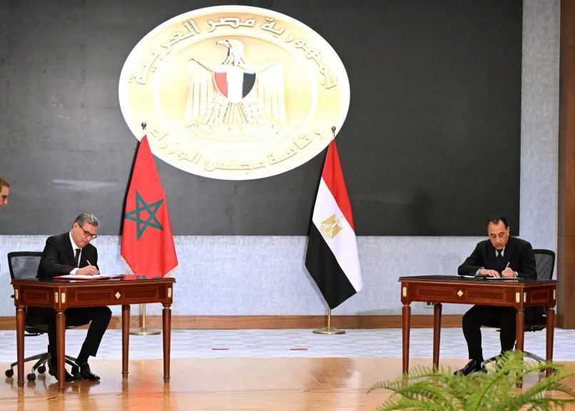 تضم الصناعة والاستثمار والجمارك.. مصر والمغرب توقعان عددًا من الوثائق لتعزيز العلاقات بين البلدين