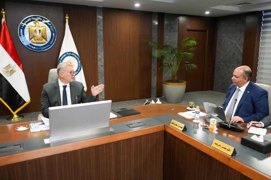 وزير البترول: ”صان مصر” قادرة إلى الانطلاق خارجيًا في مشرعات الطاقة المتجددة