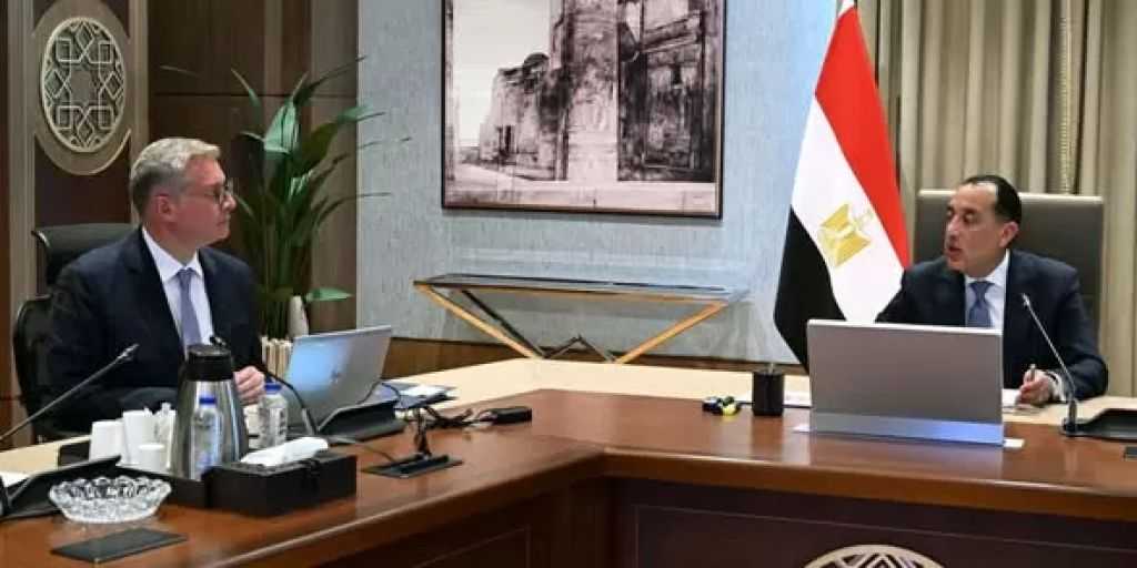 مجلس الوزراء: بدء إجراءات القيد المؤقت في البورصة لـ 10 شركات تتبع قطاع البترول