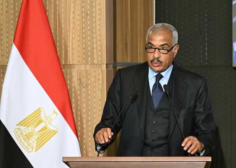 طلعت مصطفى: مشروع The Spine بالقاهرة الجديدة باستثمارات 1.4 تريليون جنيه.. ويوفر 155 ألف فرصة عمل مباشرة وغير مباشرة