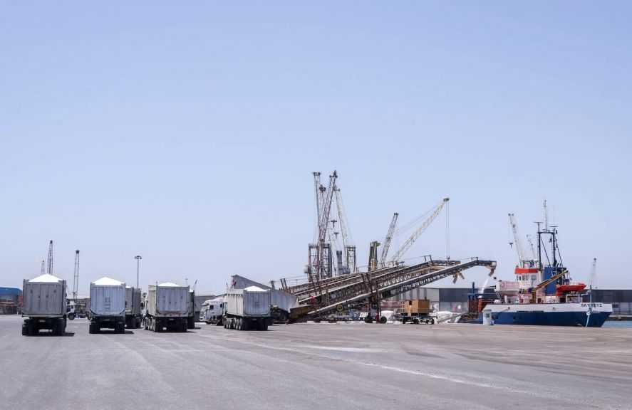 تضم قمح وذرة وزيت.. ميناء دمياط يستقبل 62003 أطنان من البضائع