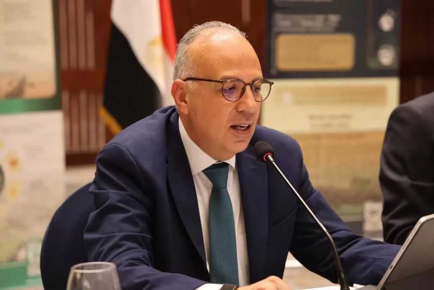وزير الري: تنسيق بين أجهزة الوزارة لتأمين احتياجات مياه الشرب