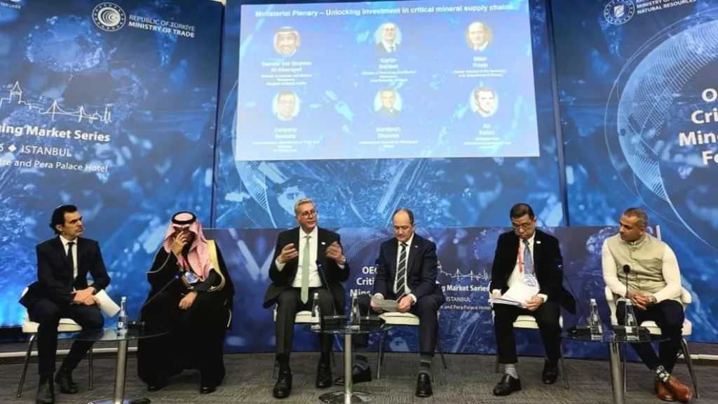 وزير البترول: بدء تنفيذ مشروع المسح الجوي الجيوفيزيائي الشامل للمعادن خلال يونيو المقبل