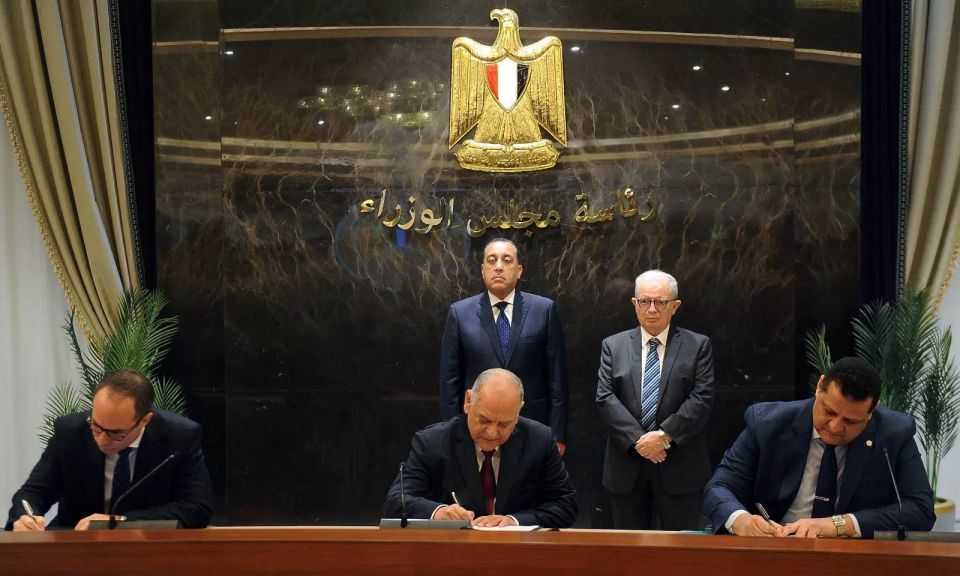 ”مصر للألومنيوم” و”ترافيجورا العالمية” يُوقعان اتفاق شراكة لزيادة الطاقة الإنتاجية لمجمع نجع حمادي إلى 600 ألف طن سنويًا