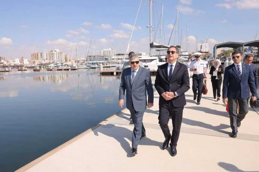 السفير الفرنسي: أهمية استراتيجية لقناة السويس لاستدامة سلاسل الإمداد العالمية