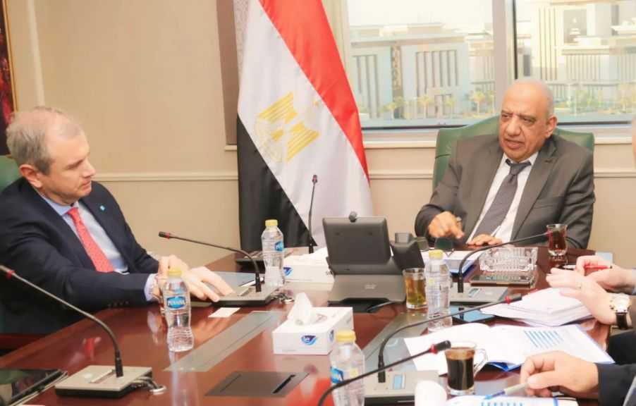 وزير الكهرباء يتابع مع الكازار الإماراتية تطورات مشروعات رياح الزعفرانة والغردقة بقدرة 1500 ميجاوات