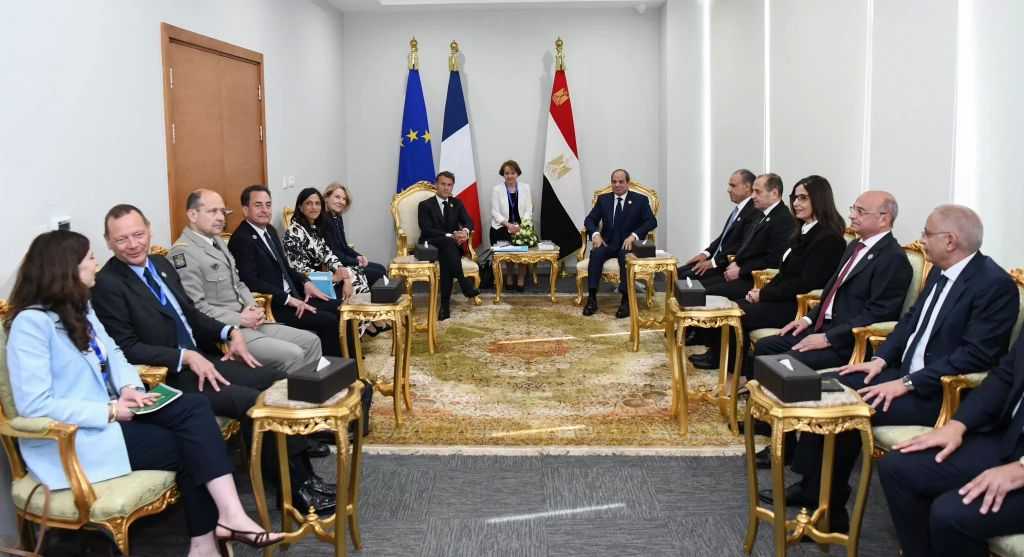 الرئيس السيسي: مهتمون بتعزيز التعاون بمجالات التجارة والاستثمار والصناعة والنقل مع فرنسا