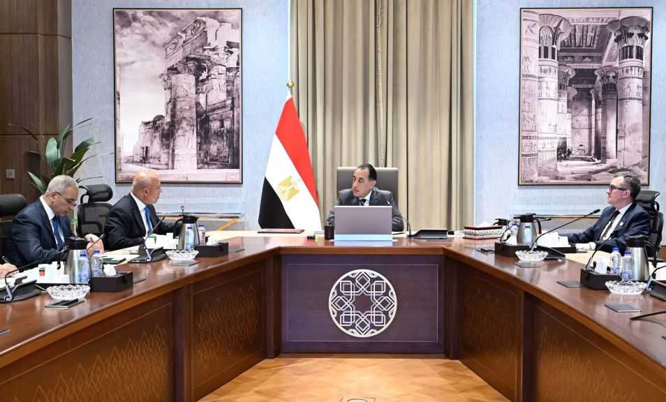 منها كوبري 6 أكتوبر.. رئيس الوزراء يُتابع الموقف التنفيذي لعدد من مشروعات الطرق
