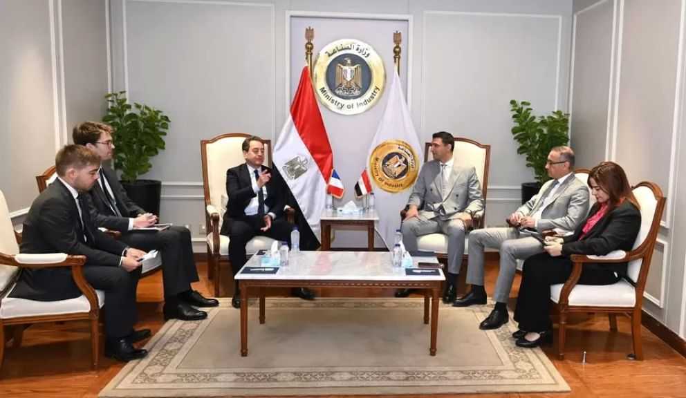السفير الفرنسي بالقاهرة: انعقاد منتدى أعمال مشترك بباريس خلال سبتمبر لجذب المزيد من الاستثمارات إلى السوق المصري