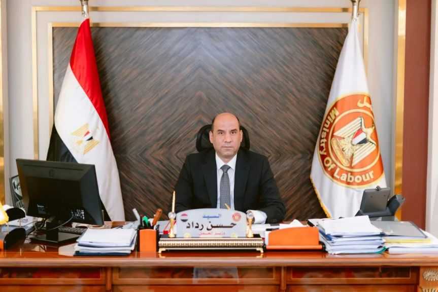 ”العمل” تبدأ صرف منحتين للعمالة غير المنتظمة بإجمالي 767.6 مليون جنيه